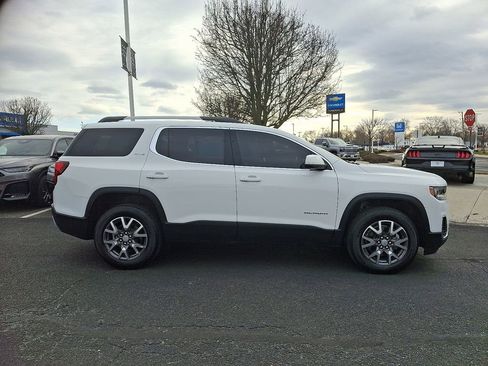 Used 2023 GMC Acadia SLE w/ Driver Convenience Package image 7