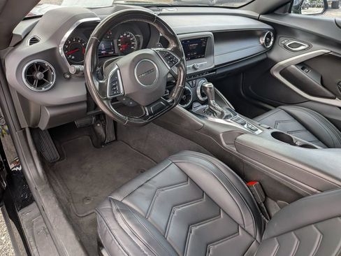 Used 2023 Chevrolet Camaro LT RWD image 31