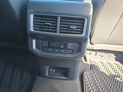 New 2026 Volkswagen Atlas SE image 24