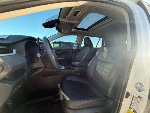 Used 2024 Toyota RAV4 XLE Premium image 8