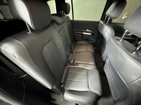 Used 2022 Mercedes-Benz GLB 250 4MATIC image 35