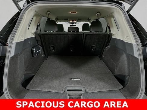 Used 2024 Nissan Rogue SV image 6