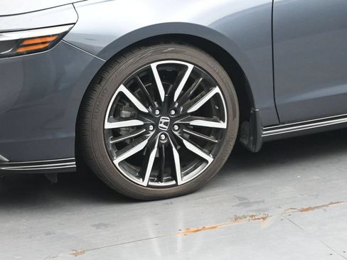 Used 2023 Honda Accord Touring image 12