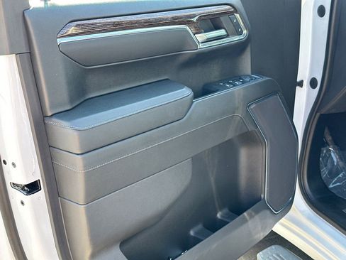 Used 2023 GMC Sierra 1500 Elevation image 10