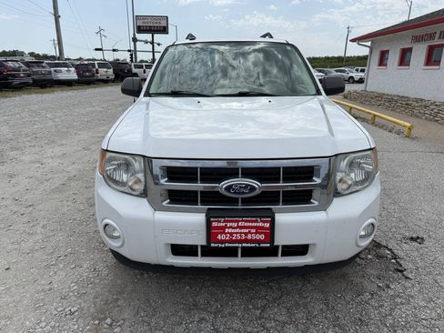 Used 2011 Ford Escape XLT w/ Class II Trailer Tow Pkg AWD/4WD image 8