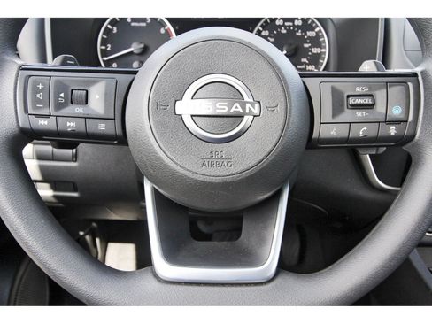 Used 2023 Nissan Rogue SV AWD/4WD image 17