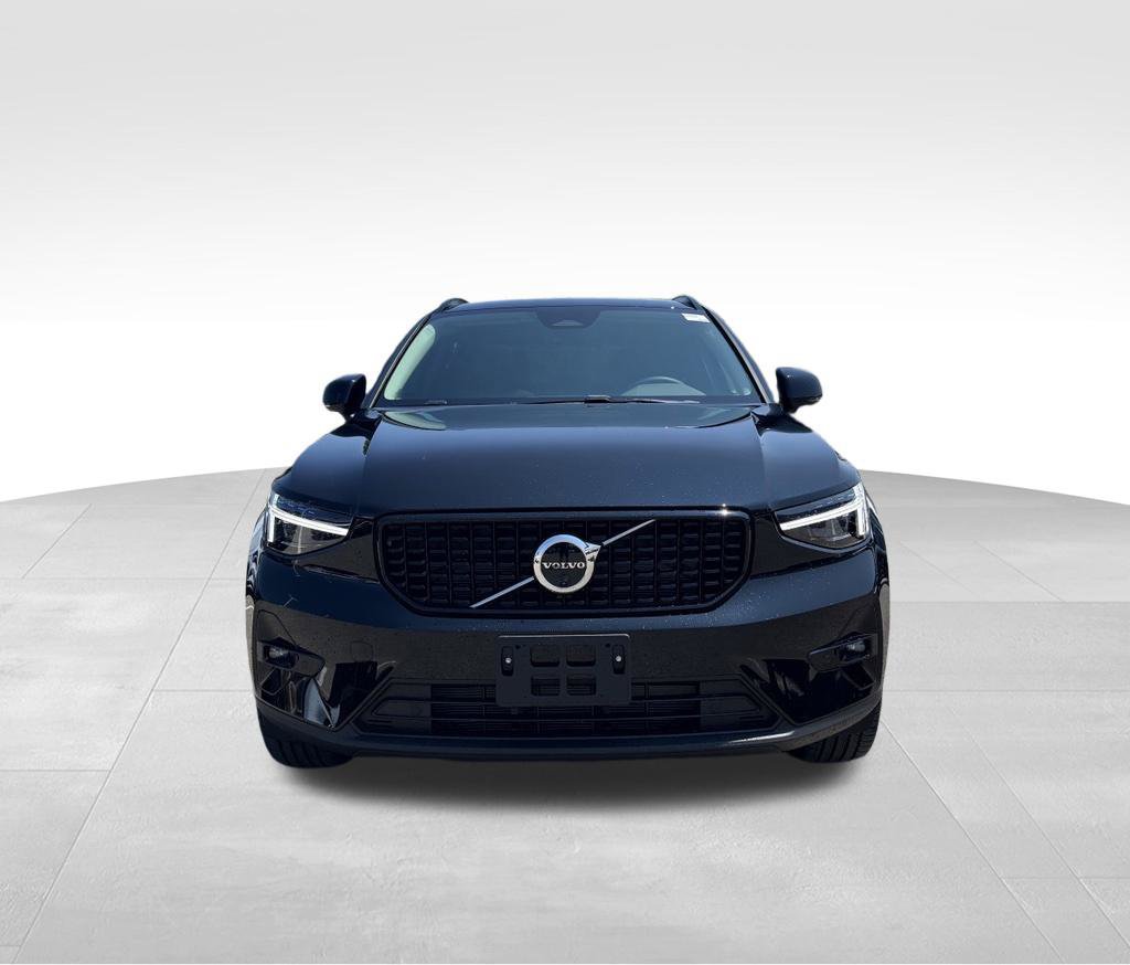 New 2026 Volvo XC40 B5 Plus w/ Protection Package Premier AWD/4WD image 8