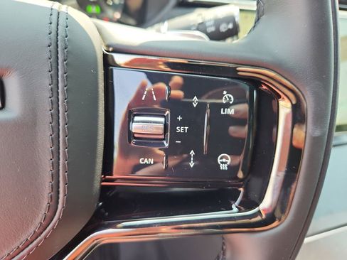 Certified 2026 Land Rover Range Rover Velar Dynamic SE AWD/4WD image 20