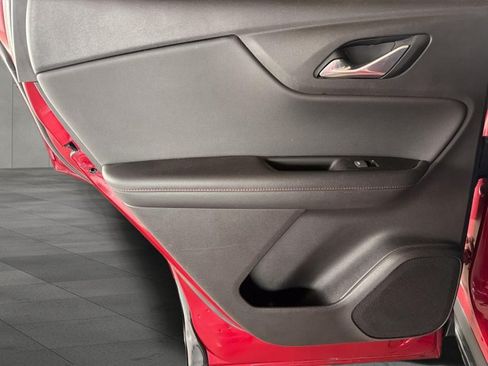 Used 2020 Chevrolet Blazer RS w/ LPO, Floor Liner Package FWD image 9