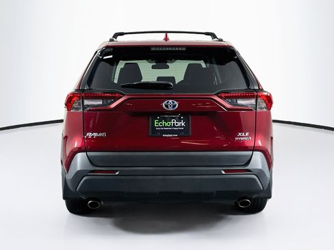 Used 2022 Toyota RAV4 XLE w/ Convenience Package AWD/4WD image 7