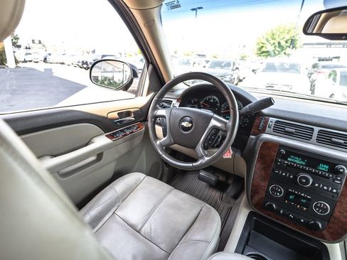 Used 2010 Chevrolet Tahoe LT AWD/4WD image 18