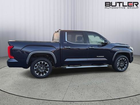 Used 2023 Toyota Tundra Limited w/ Power Package AWD/4WD image 7