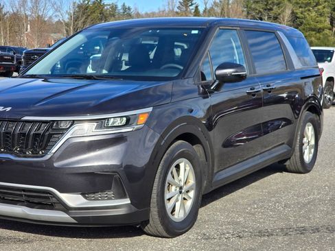 Used 2024 Kia Carnival LX image 52