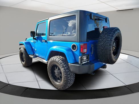 Used 2016 Jeep Wrangler Sahara w/ Connectivity Group image 3