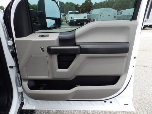 Used 2019 Ford F250 XL w/ Power Equipment Group RWD image 29