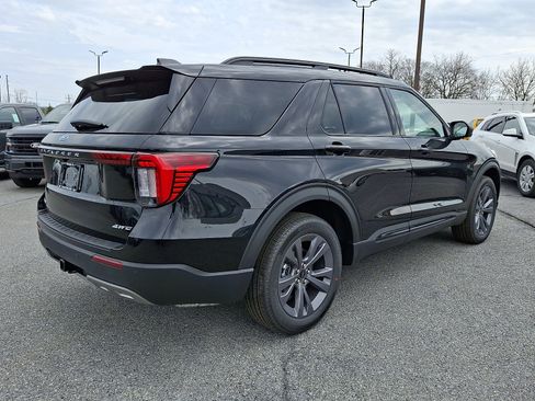 New 2026 Ford Explorer Active w/ Active Comfort Package AWD/4WD image 4