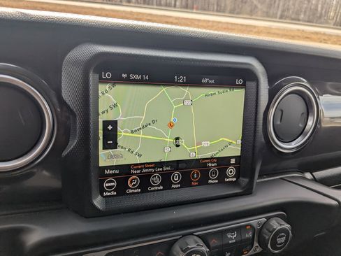 Used 2022 Jeep Wrangler Unlimited Rubicon w/ Xtreme Recon 35" Tire Package image 16