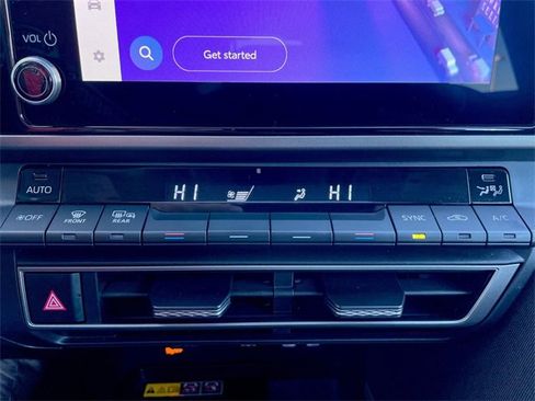 Used 2025 Toyota Camry LE image 18