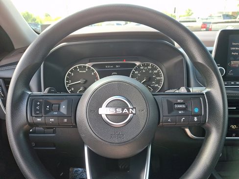 Used 2023 Nissan Rogue SV AWD/4WD image 18