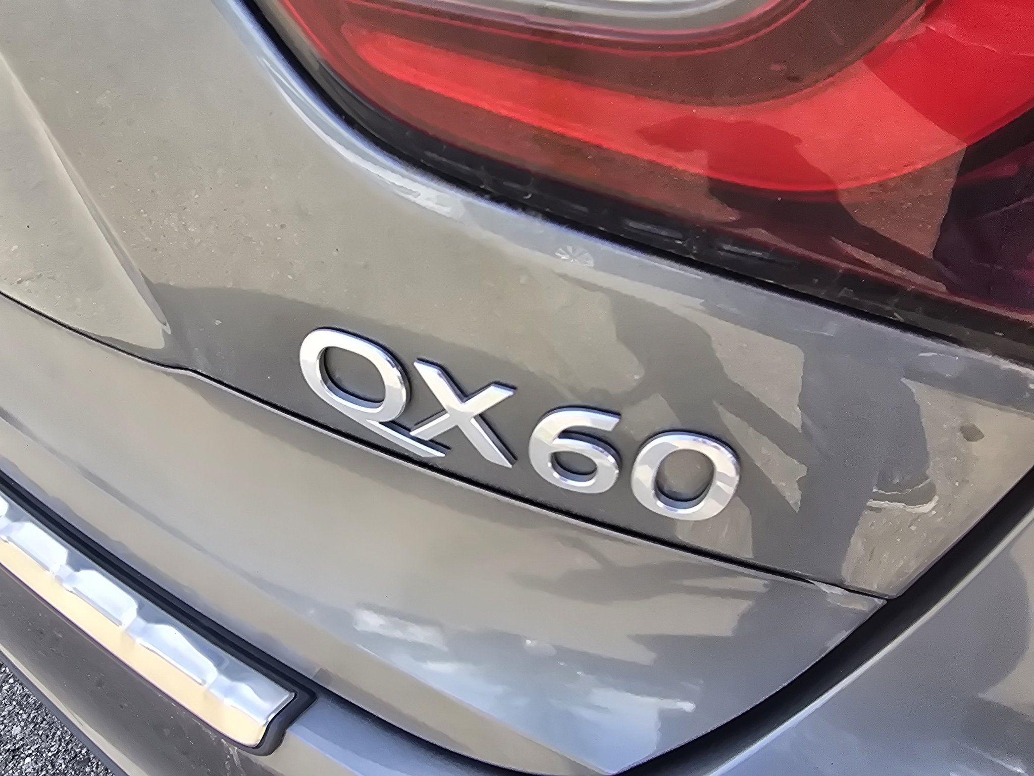 Used 2019 INFINITI QX60 Luxe w/ Sensory Package AWD/4WD image 12