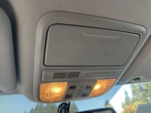 Used 2017 Honda Pilot EX-L image 12