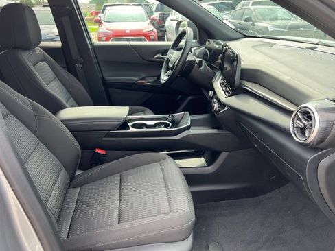 Used 2025 Chevrolet Equinox LT AWD/4WD image 40