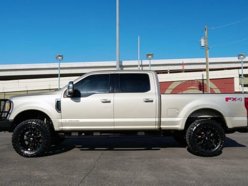 Used 2017 Ford F250 Lariat w/ Chrome Package AWD/4WD image 11