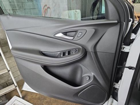 Used 2023 Buick Encore GX Select w/ Sport Touring Package FWD image 26