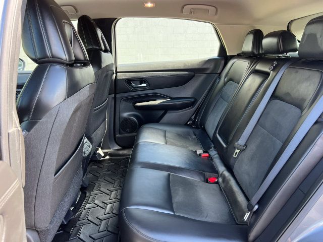 Used 2024 Nissan Ariya AWD image 5