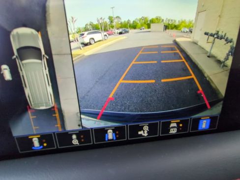 Used 2022 Chevrolet Tahoe RST w/ Luxury Package image 9