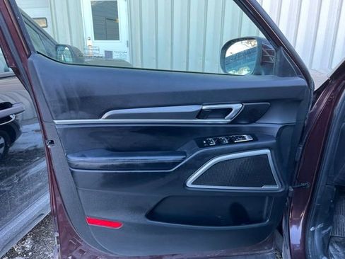 Used 2022 Kia Telluride S image 12