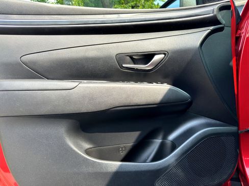 Used 2022 Hyundai Tucson SE w/ Cargo Package image 14