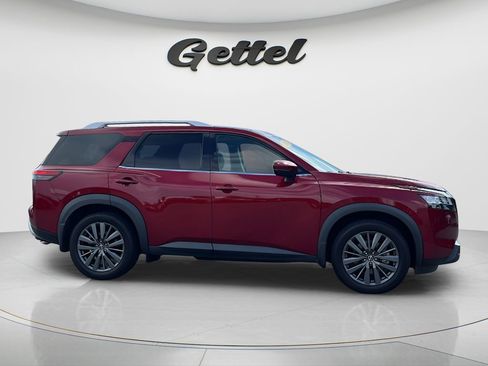 Used 2022 Nissan Pathfinder SL w/ SL Premium Package FWD image 4