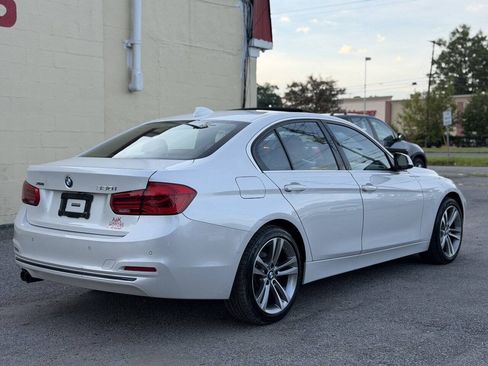 Used 2017 BMW 330i xDrive Sedan AWD/4WD image 8
