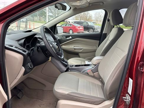 Used 2015 Ford Escape SE image 11