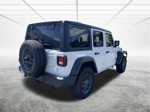 Used 2026 Jeep Wrangler Unlimited Sport AWD/4WD image 3