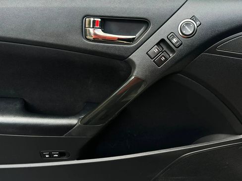 Used 2012 Hyundai Genesis 2.0T RWD image 40