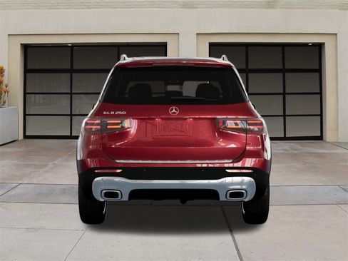 New 2025 Mercedes-Benz GLB 250 image 43