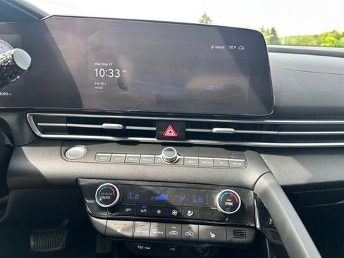 Used 2023 Hyundai Elantra SEL w/ Convenience Package FWD image 16