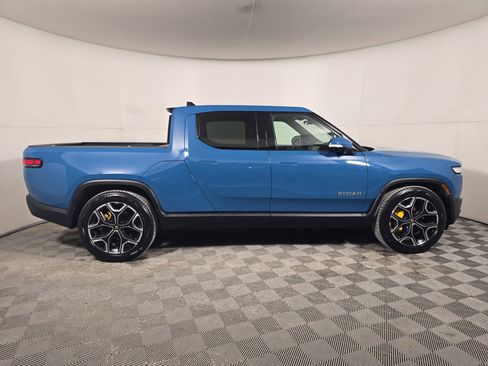 Used 2022 Rivian R1T Adventure image 6