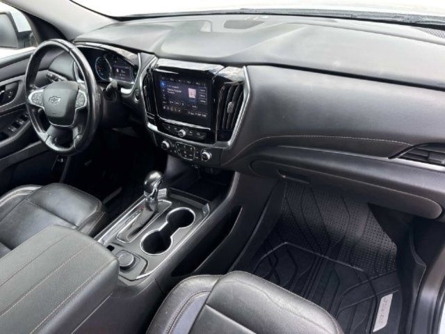 Used 2021 Chevrolet Traverse RS FWD image 16