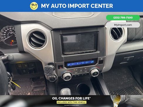 Used 2018 Toyota Tundra Platinum image 10