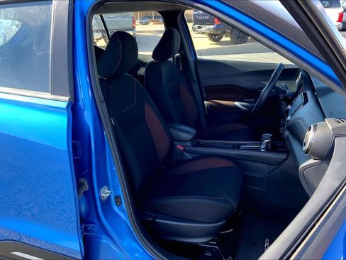 Used 2023 Nissan Kicks SR image 9