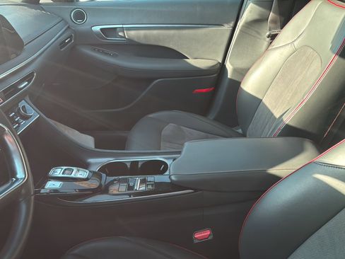 Used 2020 Hyundai Sonata SEL Plus w/ Tech Package FWD image 2