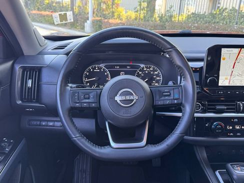 Certified 2024 Nissan Pathfinder SL w/ SL Premium Package FWD image 15
