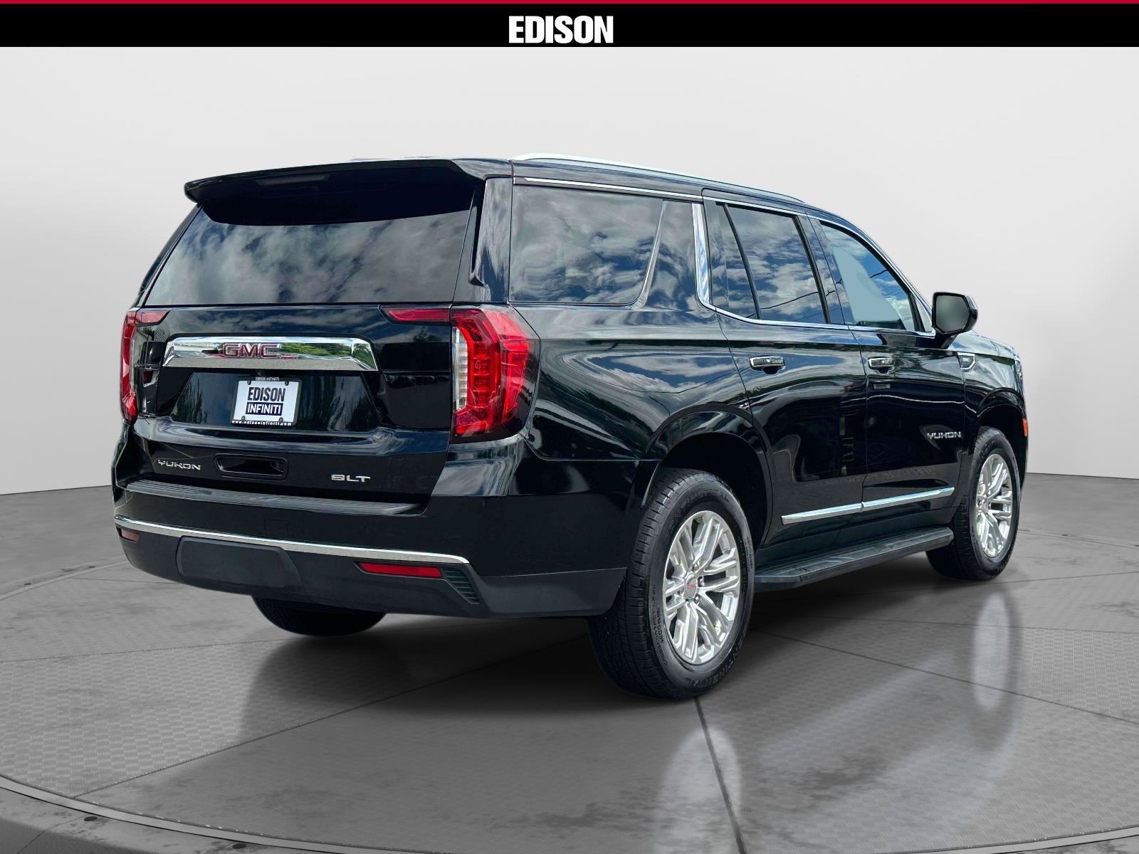 Used 2024 GMC Yukon SLT AWD/4WD image 4