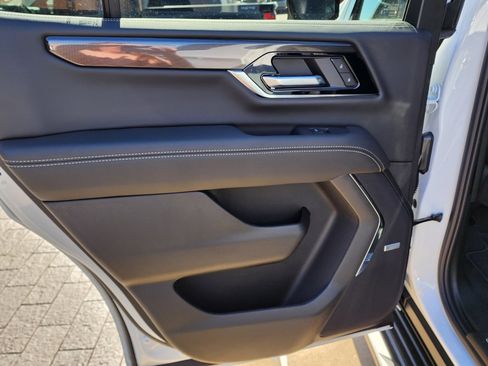 New 2026 GMC Yukon Elevation image 44