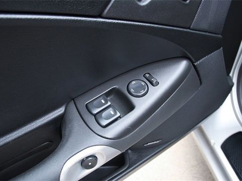 Used 2005 Chevrolet Corvette Coupe w/ Preferred Equipment Group image 14