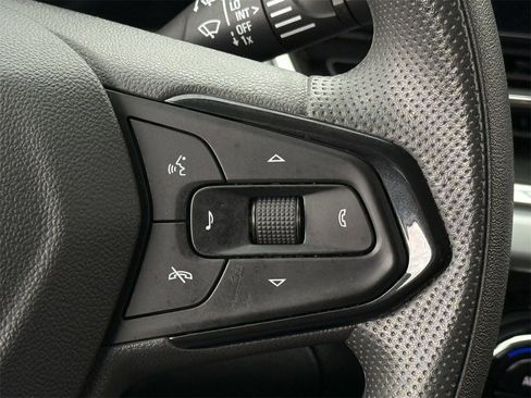 Certified 2025 Chevrolet Trax LT image 16