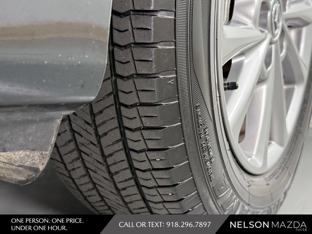 Certified 2025 MAZDA CX-5 AWD 2.5 S w/ Preferred Package image 12